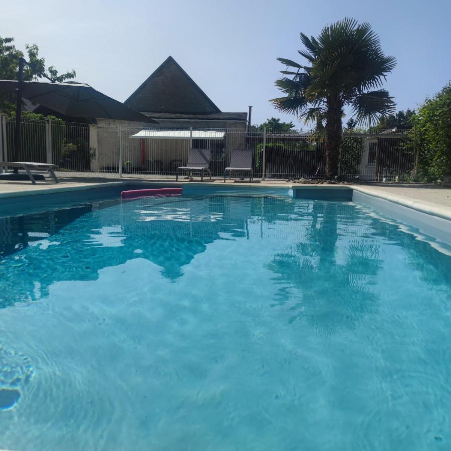 Naturel : Studio Calme Et Agreable Les Bordes Ngoại thất bức ảnh