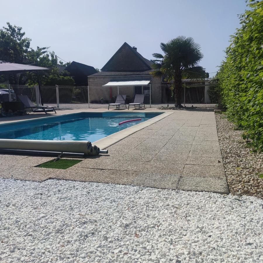 Naturel : Studio Calme Et Agreable Les Bordes Ngoại thất bức ảnh