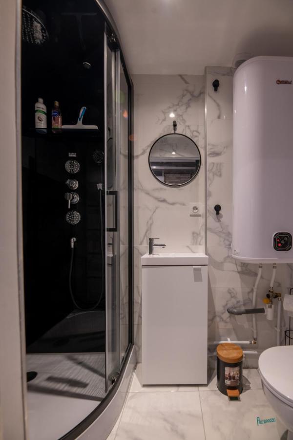 Naturel : Studio Calme Et Agreable Les Bordes Ngoại thất bức ảnh