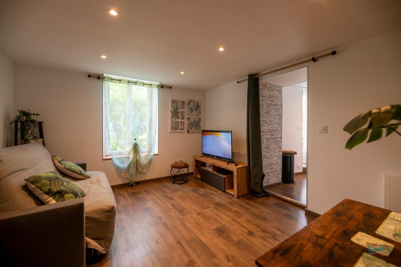 Naturel : Studio Calme Et Agreable Les Bordes Ngoại thất bức ảnh